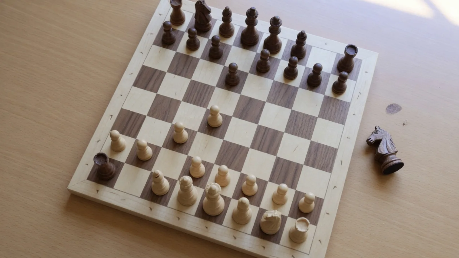 Original web chessboard mid-game
